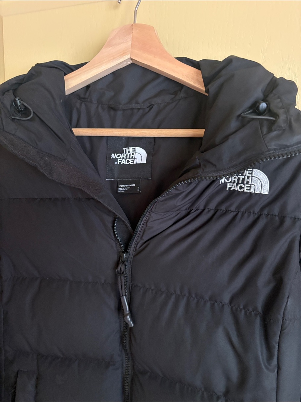 The North Face Women's Black Hooded Puffer Coat - Picture 2 of 5